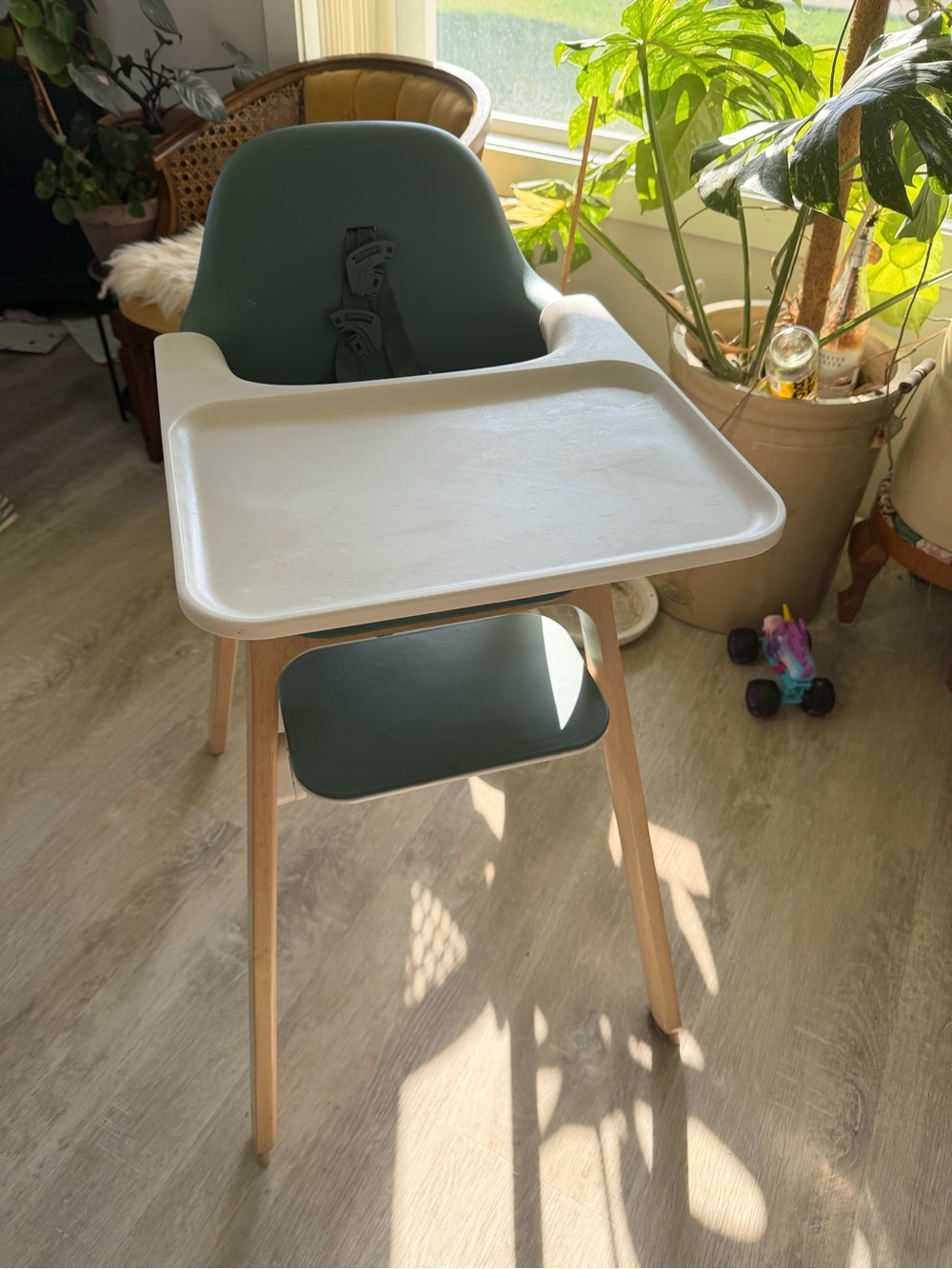 Green and White Kids High Chair with Removable Tray